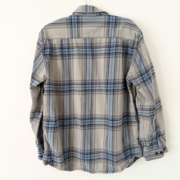 Carhartt Loose Fit Heavyweight Flannel Long Sleeve Plaid Shirt in Asphalt Medium - Picture 5 of 6